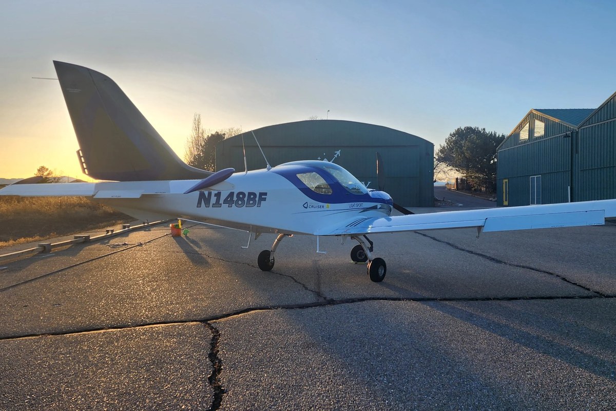 2018 Czech SportCruiser LSA N148BF – rear 3/4 sunset
