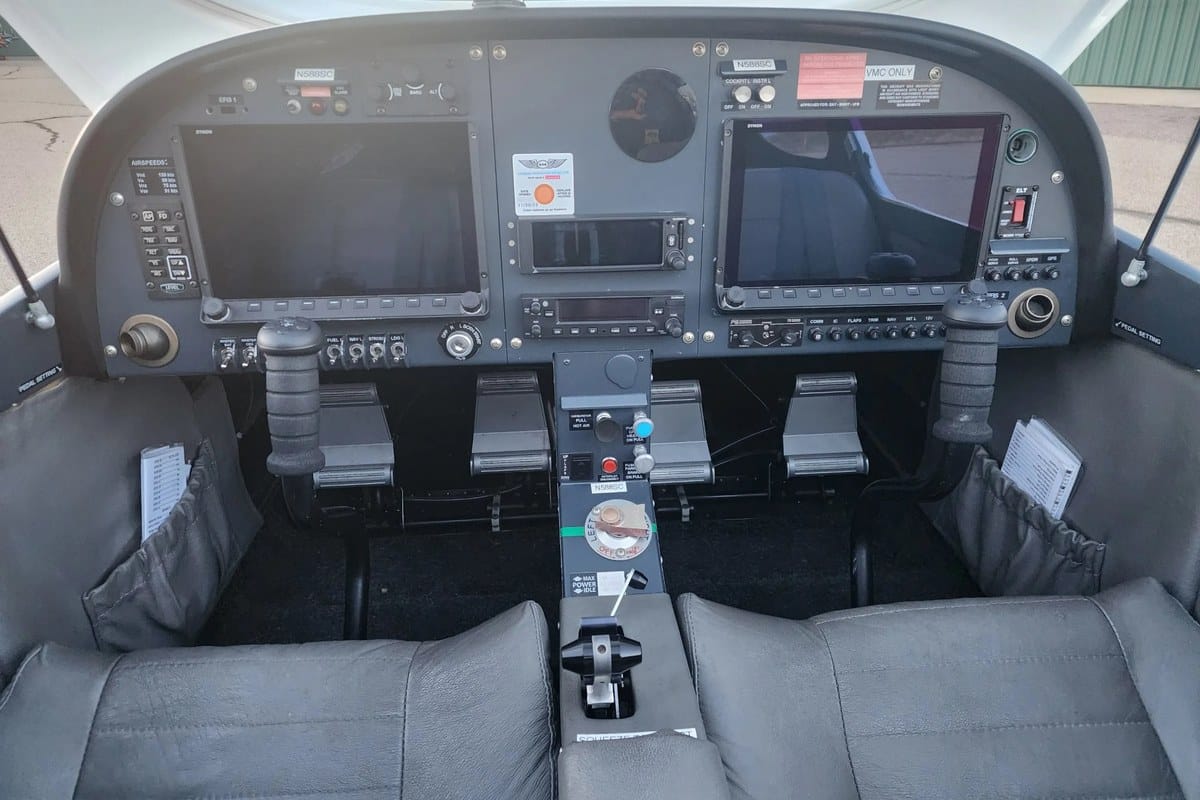 2019 Czech SportCruiser LSA N588SC – Dynon SkyView panel straight on