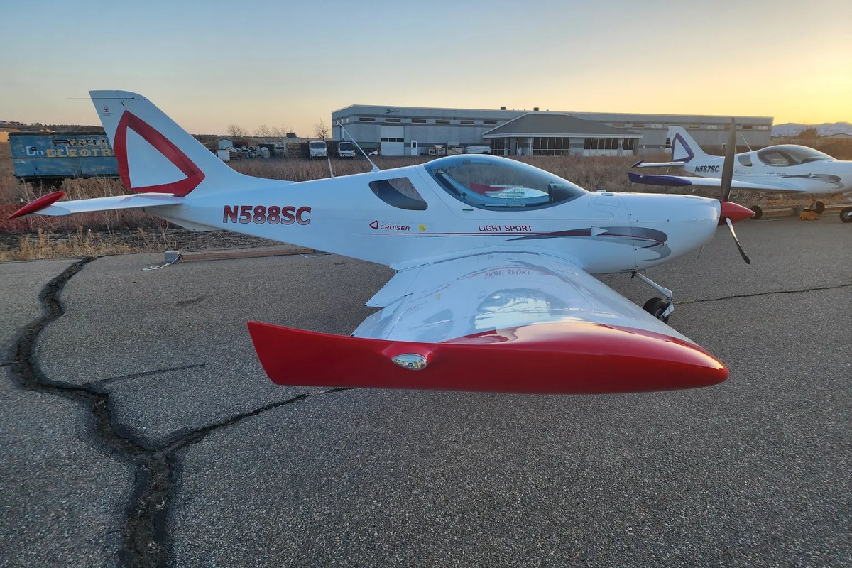 2019 Czech SportCruiser LSA N588SC – right profile canopy open sunset