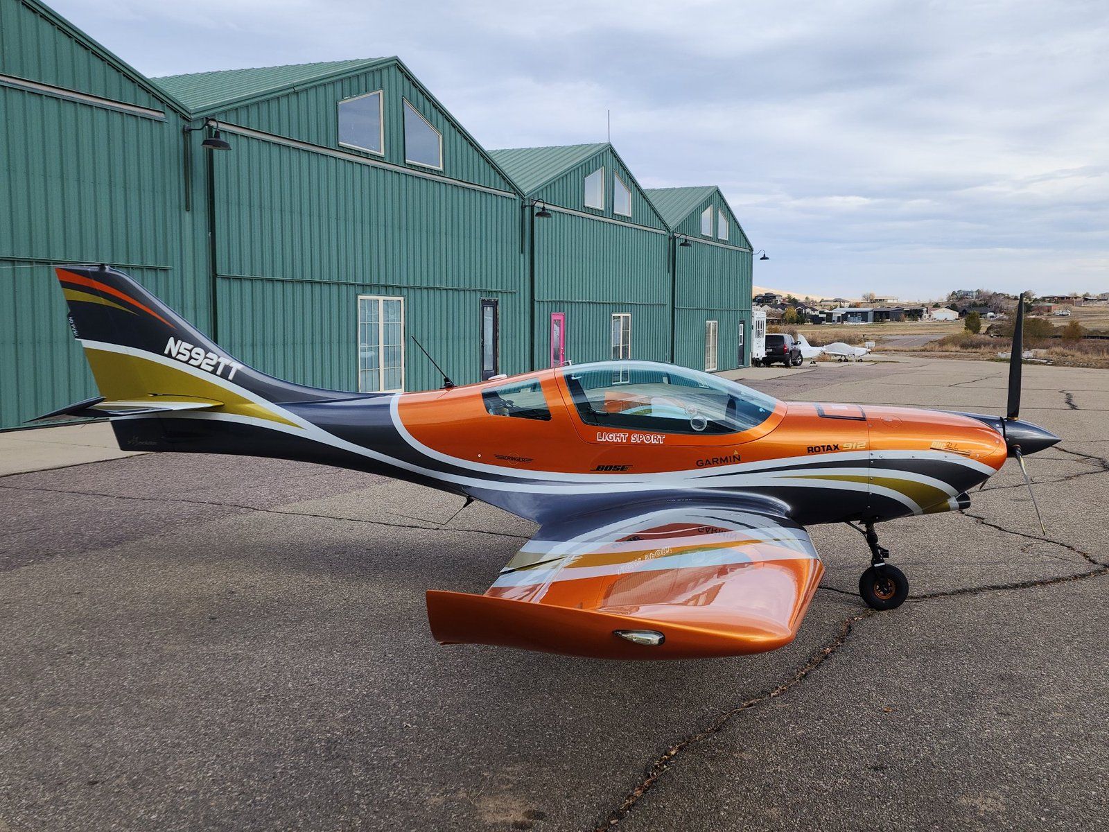 2023 JMB VL-3 LSA N592TT – right profile ramp