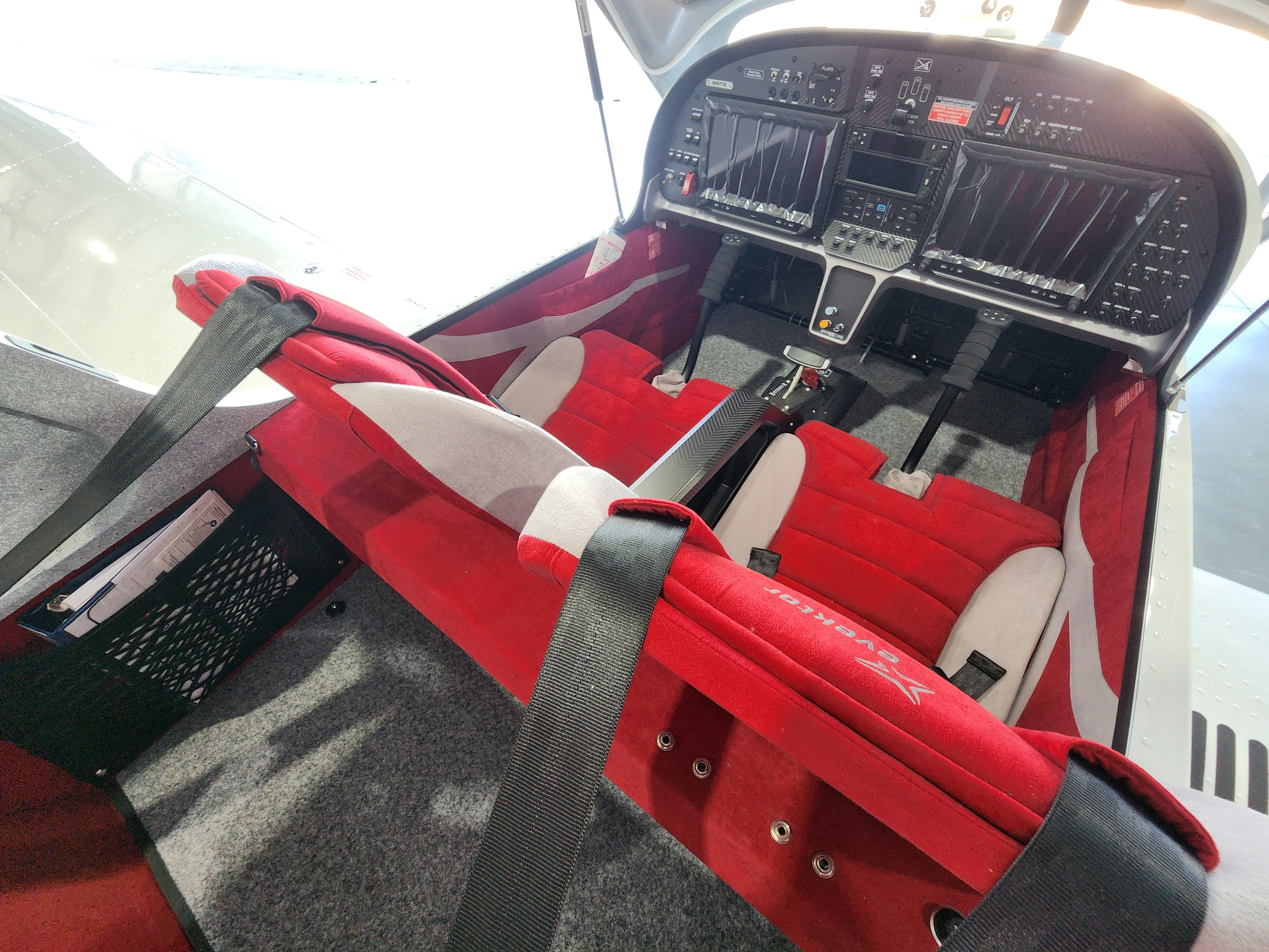 2025 Evektor Harmony LSA N987TB – left rear quarter, tail and fuselage detail