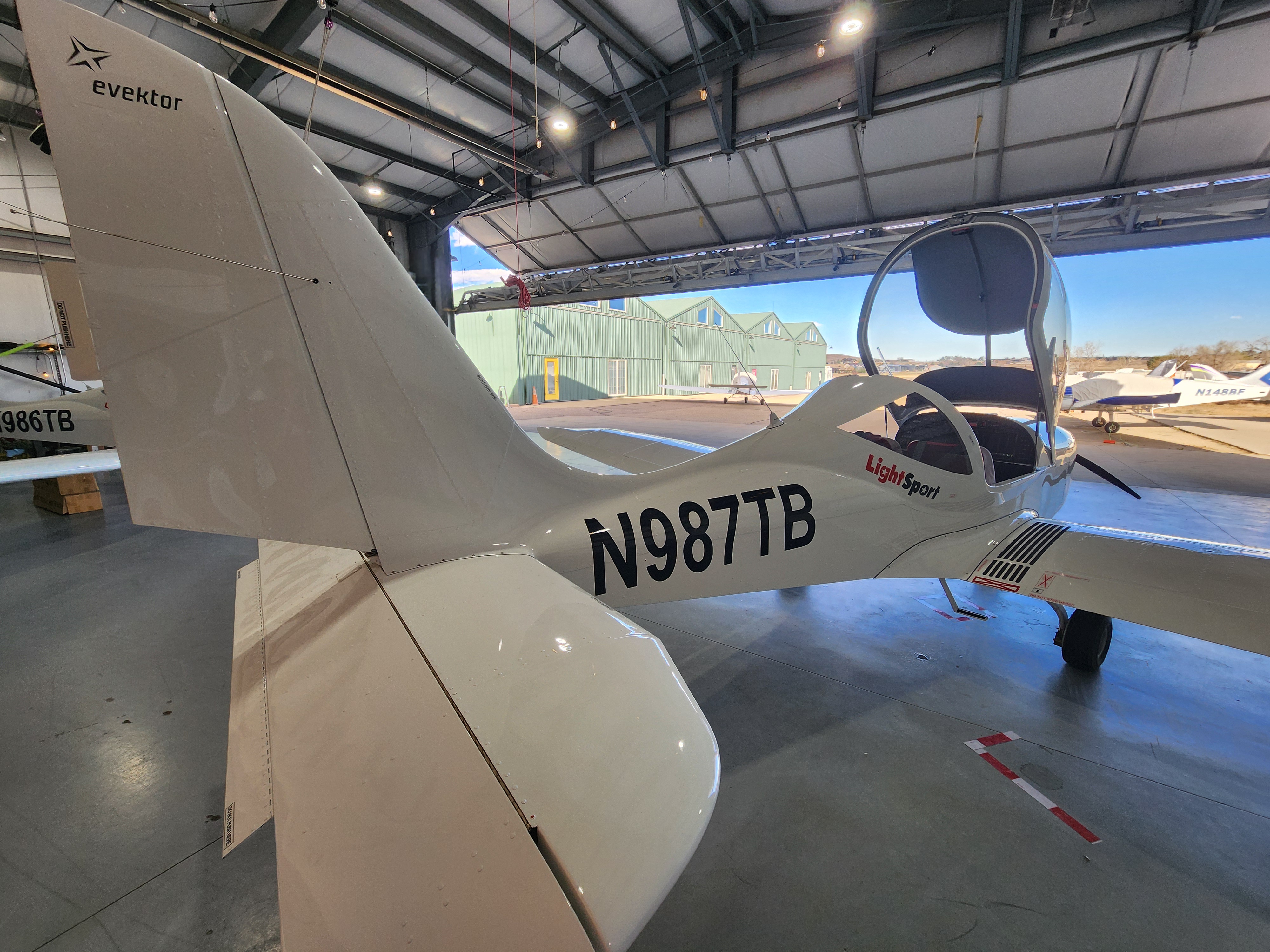 2025 Evektor Harmony LSA N987TB – left profile, original hangar